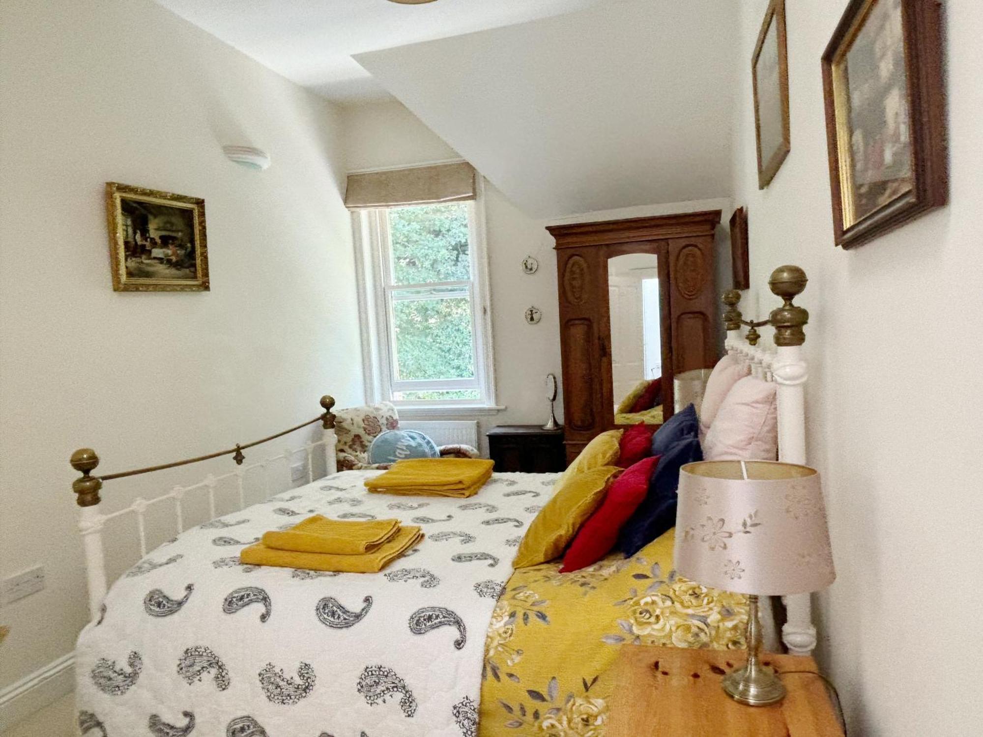 Spacious Town-Centre Apartment With Stunning Views Great Malvern Eksteriør billede